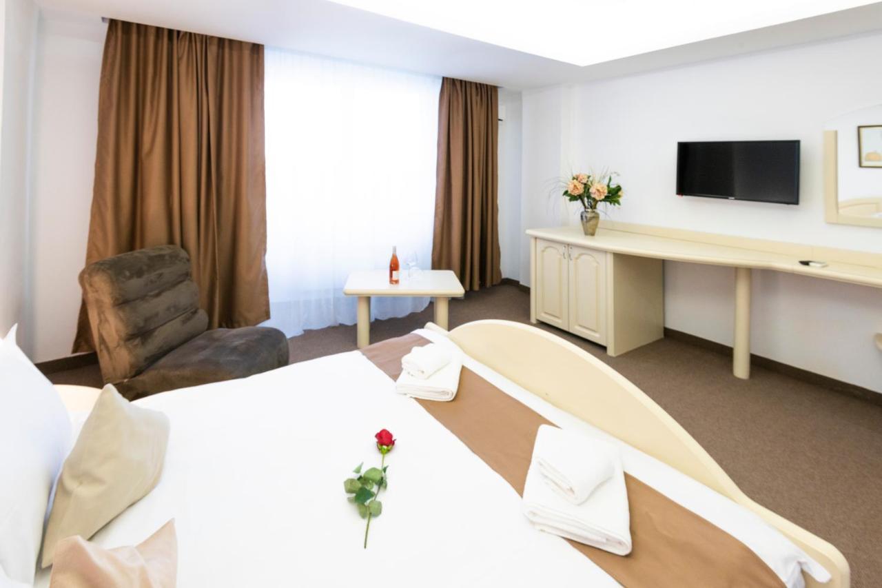 Hotel Randy Konstanca Kültér fotó