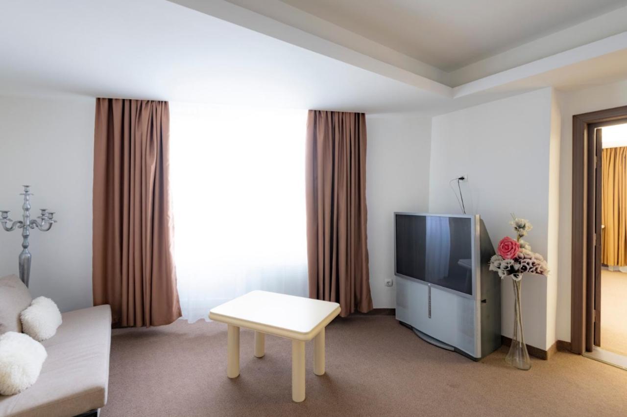Hotel Randy Konstanca Kültér fotó