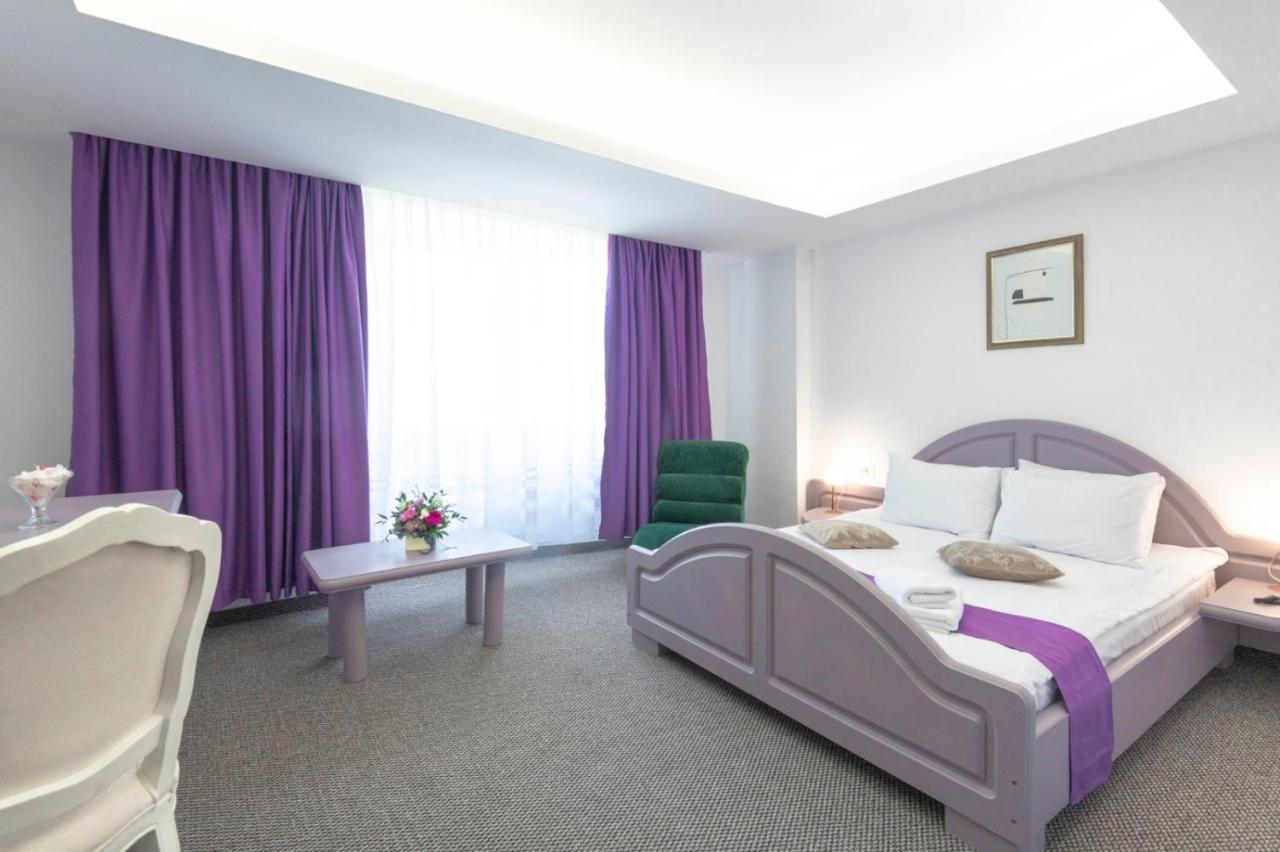 Hotel Randy Konstanca Kültér fotó