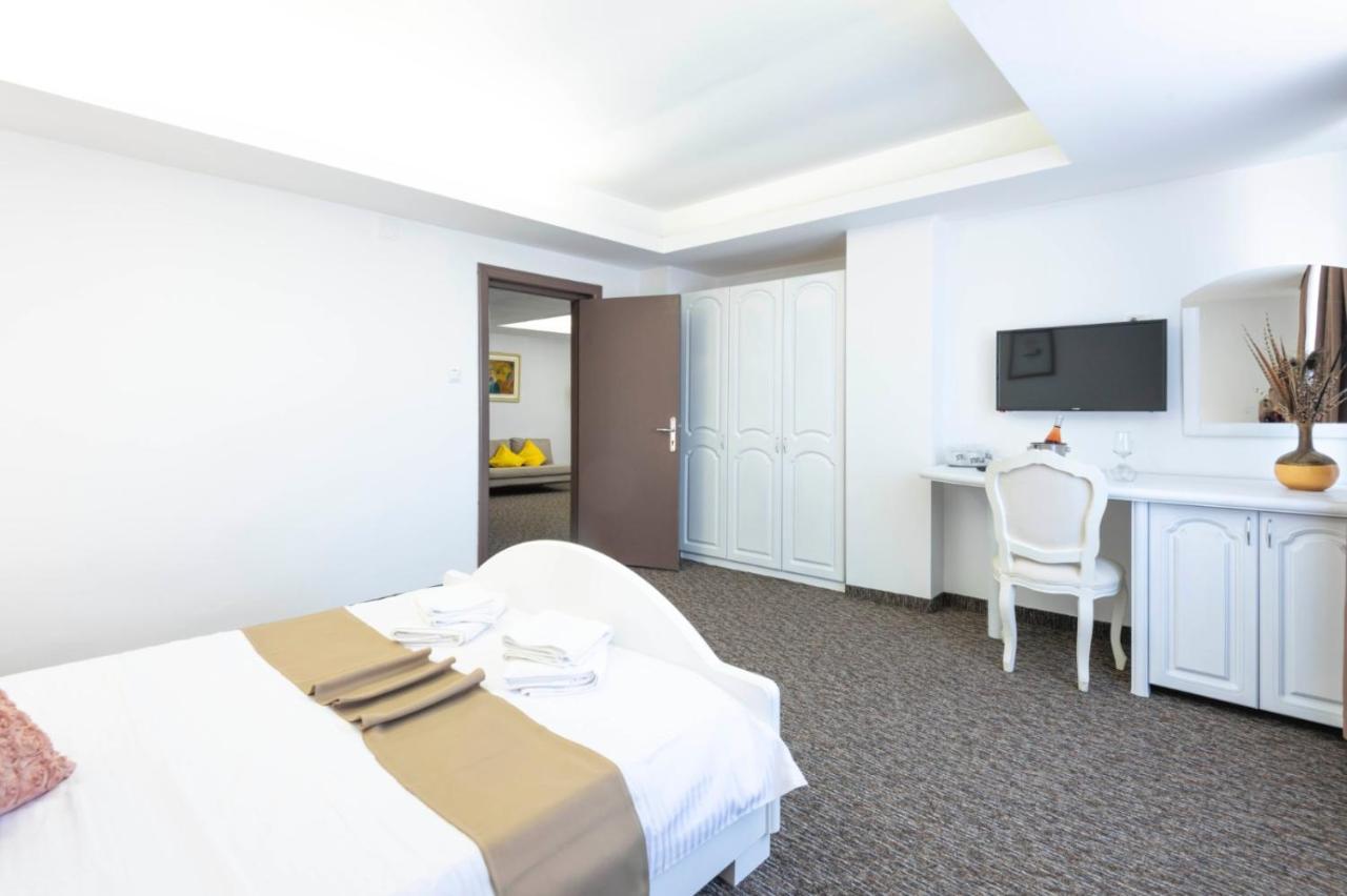 Hotel Randy Konstanca Kültér fotó