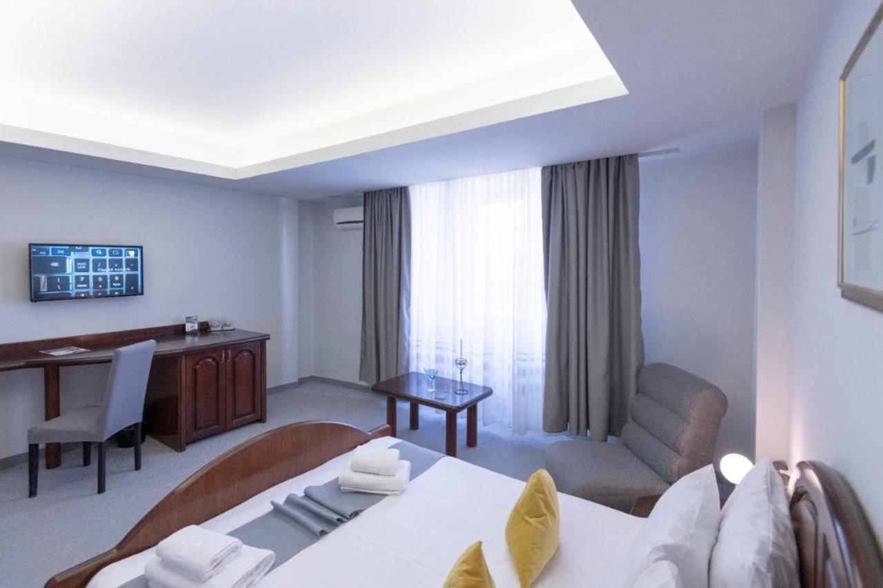 Hotel Randy Konstanca Kültér fotó