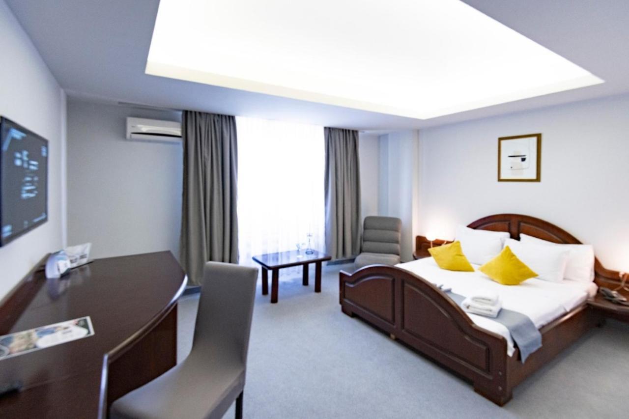 Hotel Randy Konstanca Kültér fotó