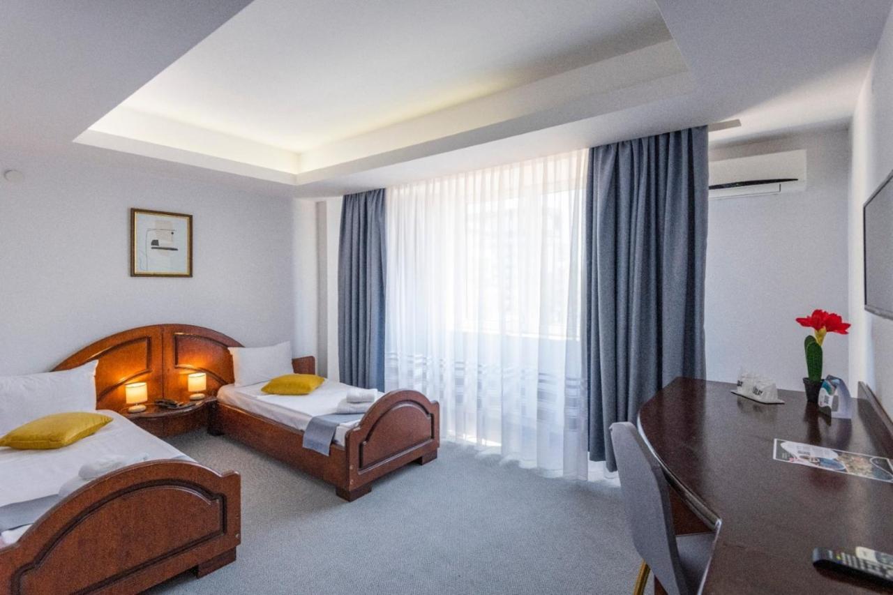 Hotel Randy Konstanca Kültér fotó